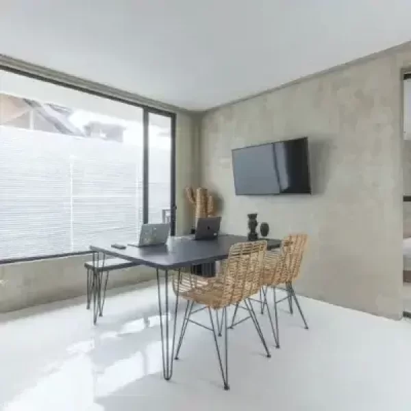 Studio-TV-mount-1-400x400